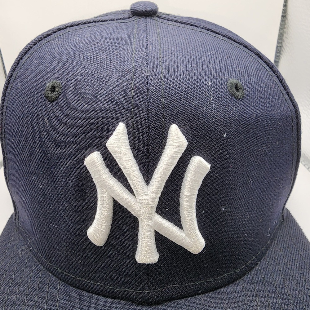 New Era 59FIFTY New York Yankees Fitted Hat Navy Blue Youth‎ Size 6 3/8 MLB Cap
